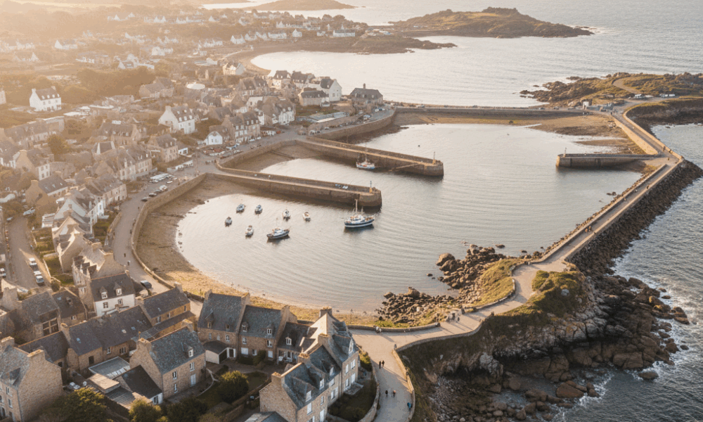 découvrez roscoff en 2025 avec notre carte détaillée et notre guide complet pour explorer la ville et ses environs. astuces, lieux incontournables et conseils pratiques pour un séjour réussi.