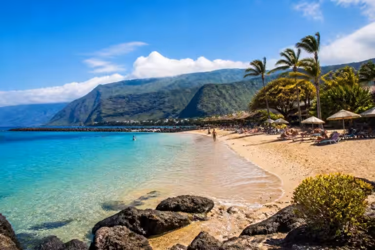découvrez tout ce qu'il faut savoir sur les îles canaries avant votre voyage : conseils pratiques, attractions incontournables et informations utiles pour un séjour réussi.