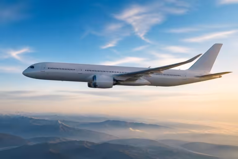 airbus établit un nouveau record en réalisant un vol marathon de 24 heures et 24 minutes lors d’un essai historique, démontrant l’excellence et la performance de ses avions.