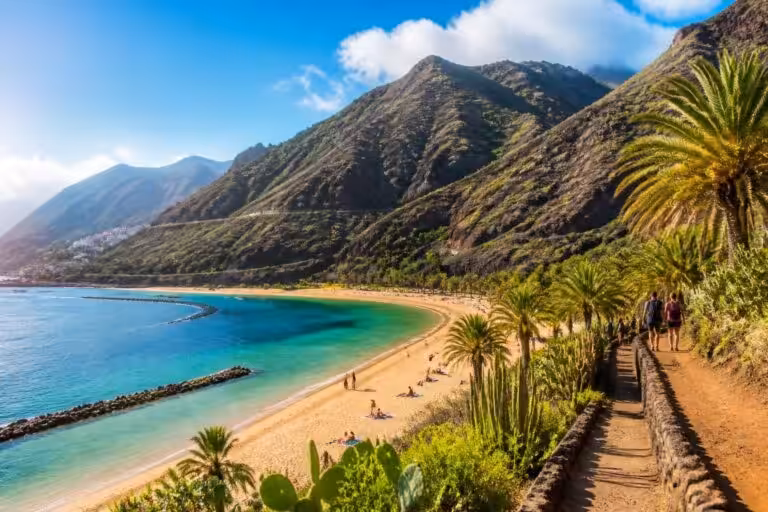 découvrez comment choisir la meilleure île des canaries à visiter et le meilleur moment pour partir afin de profiter pleinement de vos vacances.
